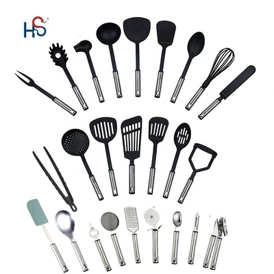 Moderno set di utensili da cucina in nylon per utensili da cucina nei prodotti per la casa