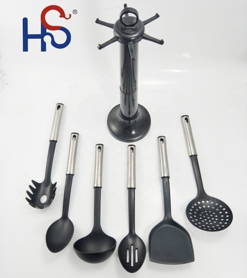 Moderno set di utensili da cucina in nylon per utensili da cucina nei prodotti per la casa