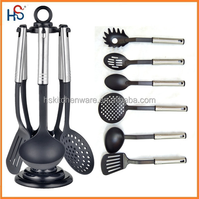 Moderno set di utensili da cucina in nylon per utensili da cucina nei prodotti per la casa