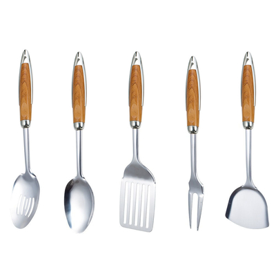 Strumenti da cucina in acciaio inossidabile a 7 pezzi sostenibili e personalizzabili per la cucina moderna