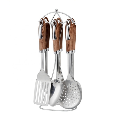 Gli utensili da cucina in acciaio inossidabile sono la combinazione perfetta di stile e funzione