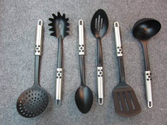 Set utensili Prodotti cinesi Accesori da cucina in acciaio inossidabile ODM o OEM accettato