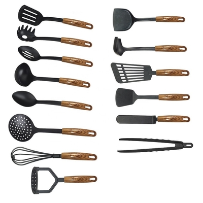 Set utensili per cucine moderne Set utensili da cucina Set utensili da cucina Set utensili da cucina