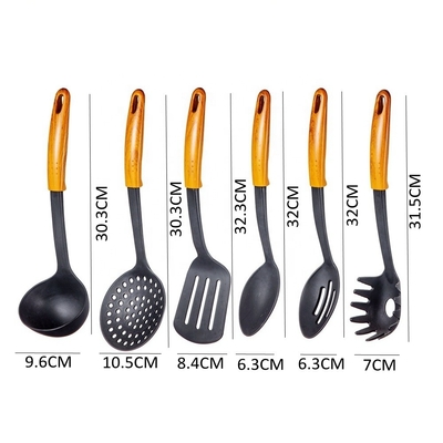 Set utensili per cucine moderne Set utensili da cucina Set utensili da cucina Set utensili da cucina