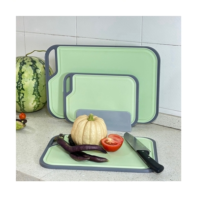 Tavola da taglio in plastica quadrata Set di 3 con piedi antiscivolo e scanalatura profonda