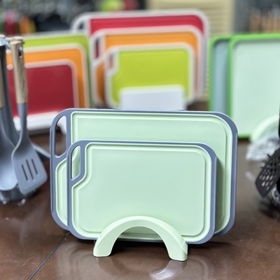 Tavola da taglio in plastica quadrata Set di 3 con piedi antiscivolo e scanalatura profonda