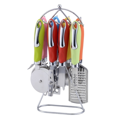 Apparecchi da cucina in acciaio inossidabile di grado alimentare con gadget arcobaleno e attrezzi per pizza