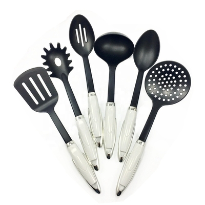 Qualsiasi cucina Qualsiasi stile utensili di nylon sostenibili con gadget cool e accessori personalizzati