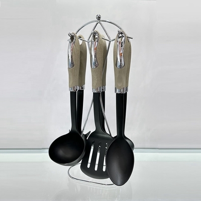 Home utensili da cucina Cucchiai resistenti al calore con tipo e materiale in plastica PA66