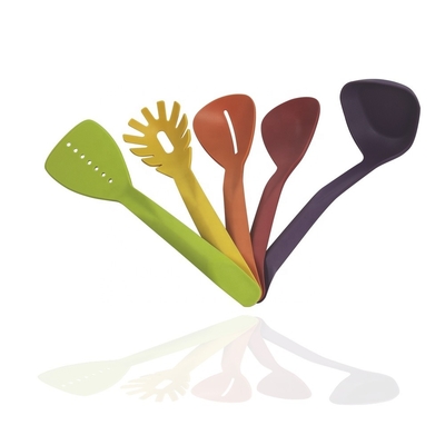 Apparecchi da cucina ecologici e antiaderenti, indispensabili per ogni casa e cucina