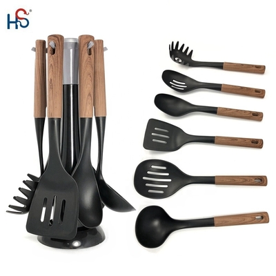 2024 Best seller Manico in legno Silicone utensili da cucina Set con materiale Nylon66