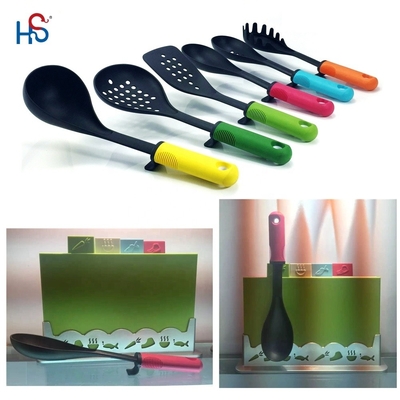 Set di utensili da cucina per cucina sostenibile con supporto rotante e manico TPR PP