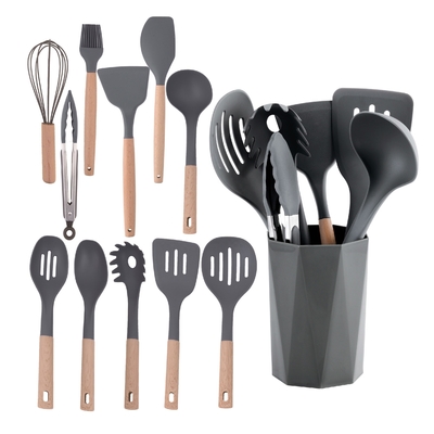 Set di utensili a 7 pezzi con maniglia di legno e foro pendente resistenti al calore fino a 240 °C