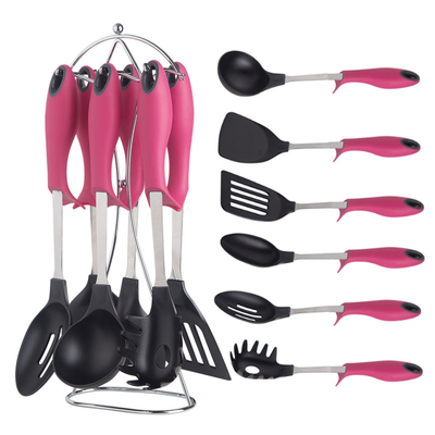 Crea la cucina dei tuoi sogni con il set di utensili in nylon a 7 pezzi resistente al calore e versatile