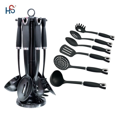 Gli accessori di cucina antiaderenti si adattano perfettamente alla vostra cucina moderna ed ecologica