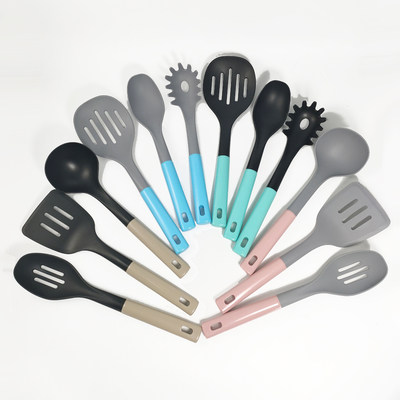 utensili da cucina in plastica da 7 pezzi con manico colorato ABS e materiale ad effetto legno