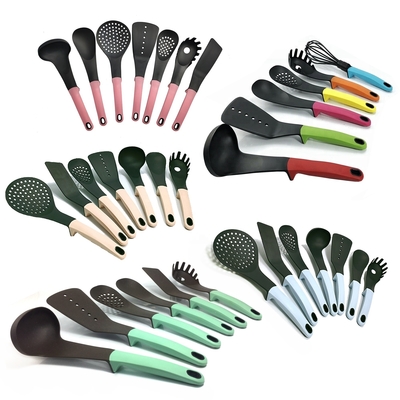 Set di utensili da cucina in nylon compatto per la cucina