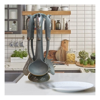 Strumenti da cucina e gadget non appiccicosi a 7 pezzi per qualsiasi colore