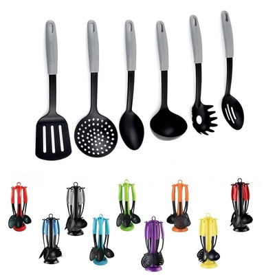 Gli utensili multifunzione forniscono gli strumenti più efficaci per le esigenze di cucina e giardino